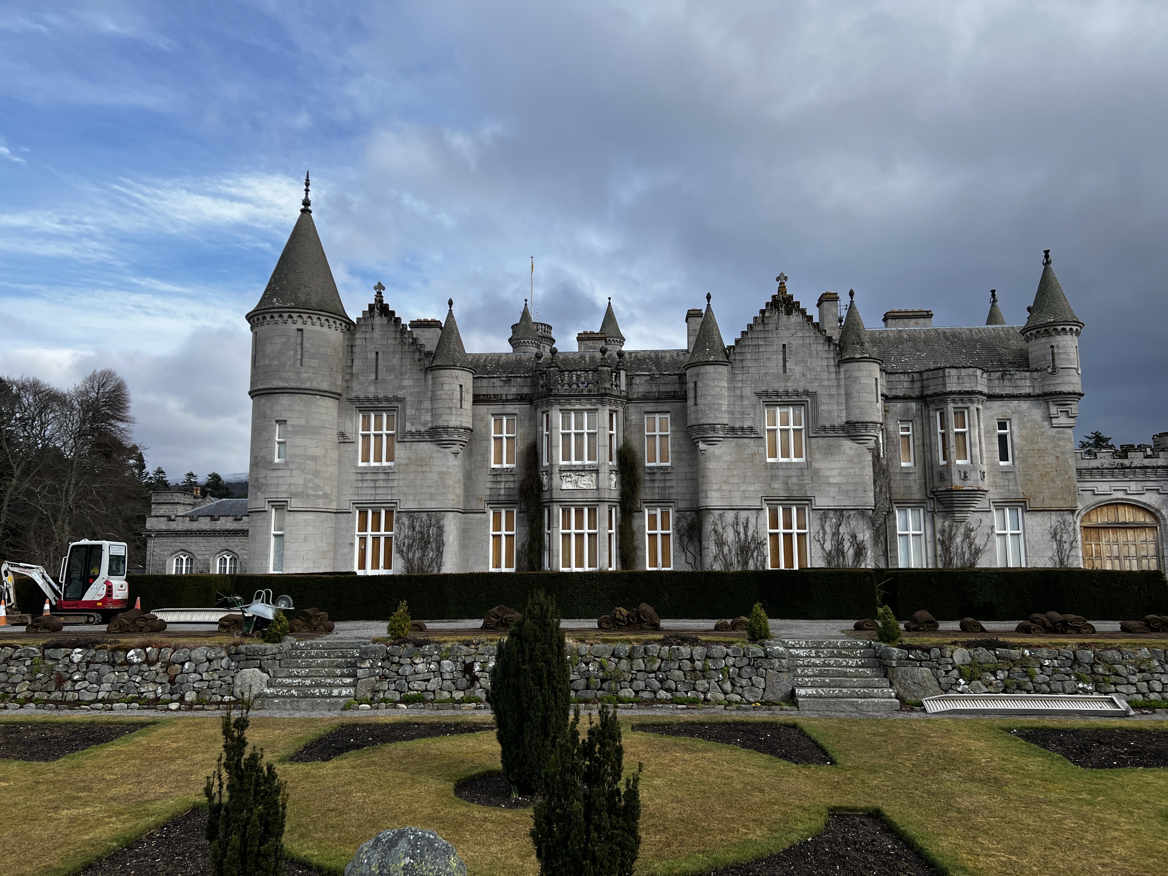 side profile of Balmoral Castle